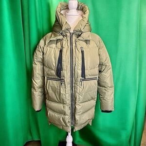 Orolay ‘092 Classics’ Women’s Thickened Down Jacket in “Peat Moss” Size Small